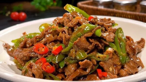 Stir-Fried Beef with Chili Peppers Cooking Video